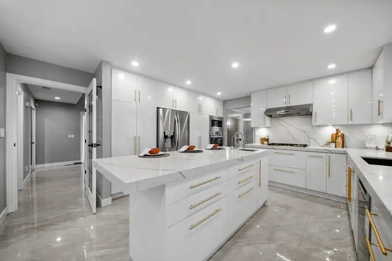 2480 GALE AVENUE - photo 3 of 39