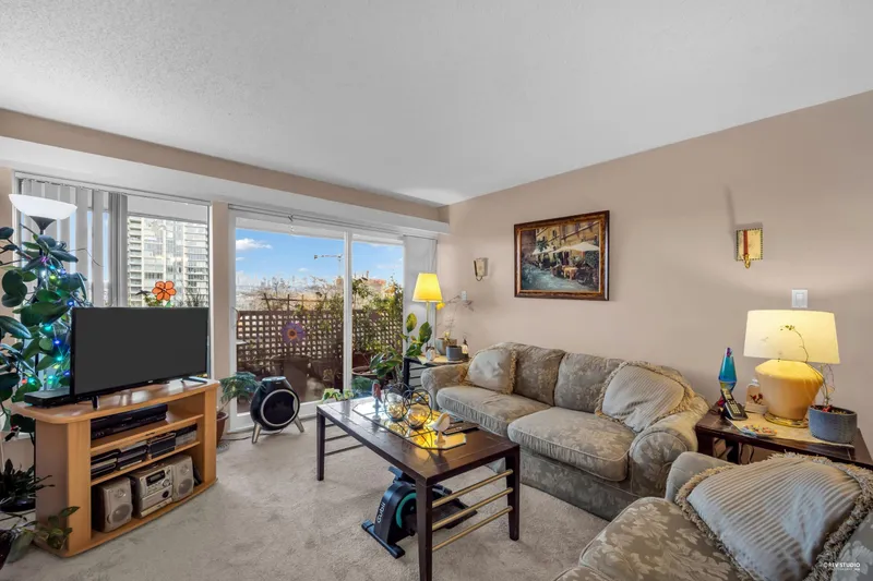 304 4941 LOUGHEED HIGHWAY - photo 2 of 17