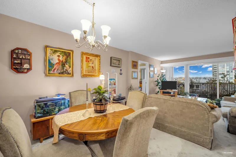 304 4941 LOUGHEED HIGHWAY - photo 3 of 17