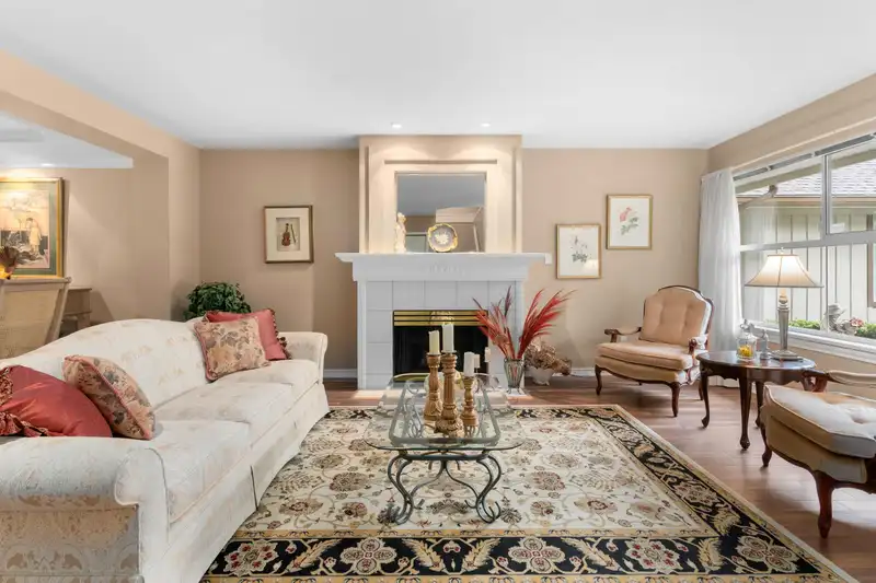 58 15860 82 AVENUE - photo 3 of 39