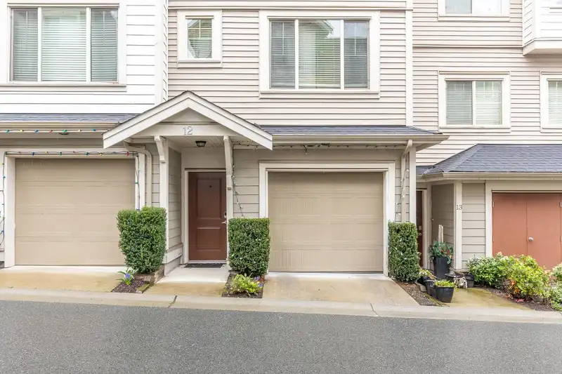 12 19097 64 AVENUE - photo 4 of 40