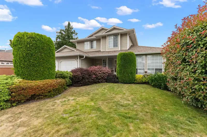 44739 CUMBERLAND AVENUE - photo 1 of 36