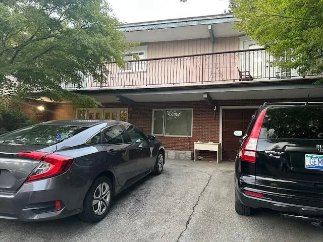 711 EDGAR AVENUE - photo 2 of 2