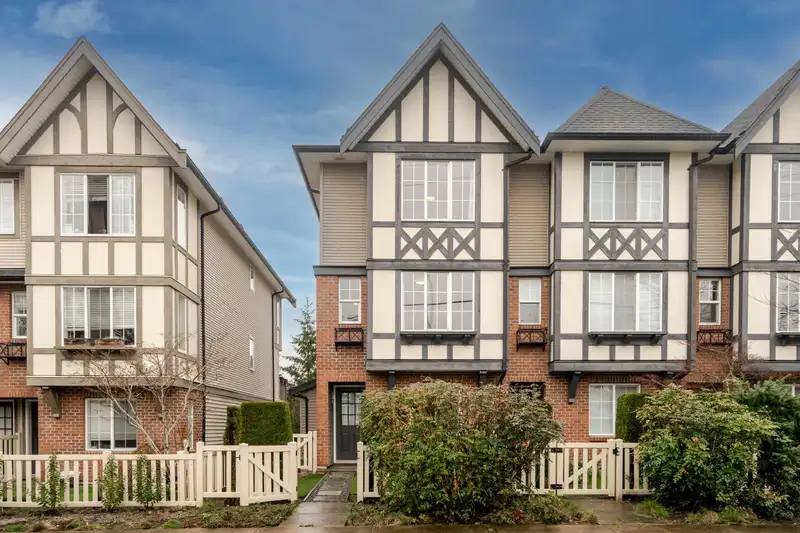 131 20875 80 AVENUE - photo 2 of 40