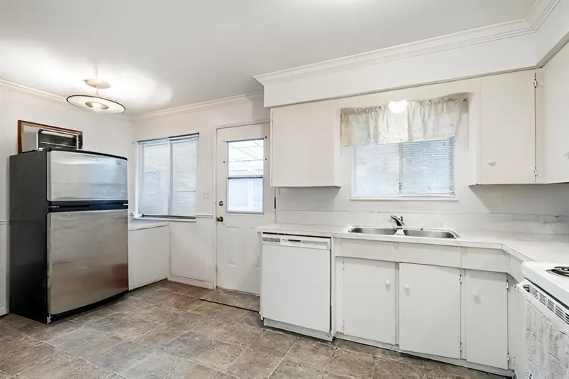 3561 YORK STREET - photo 2 of 25