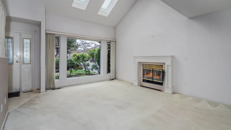 1 4756 62 STREET - photo 2 of 25