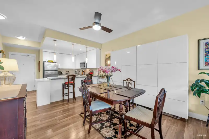 403 2368 MARPOLE AVENUE - photo 2 of 34