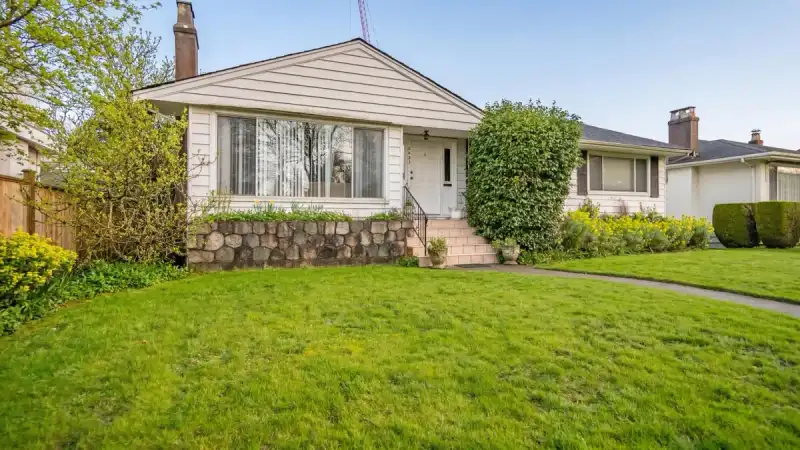5433 ASH STREET - photo 1 of 27