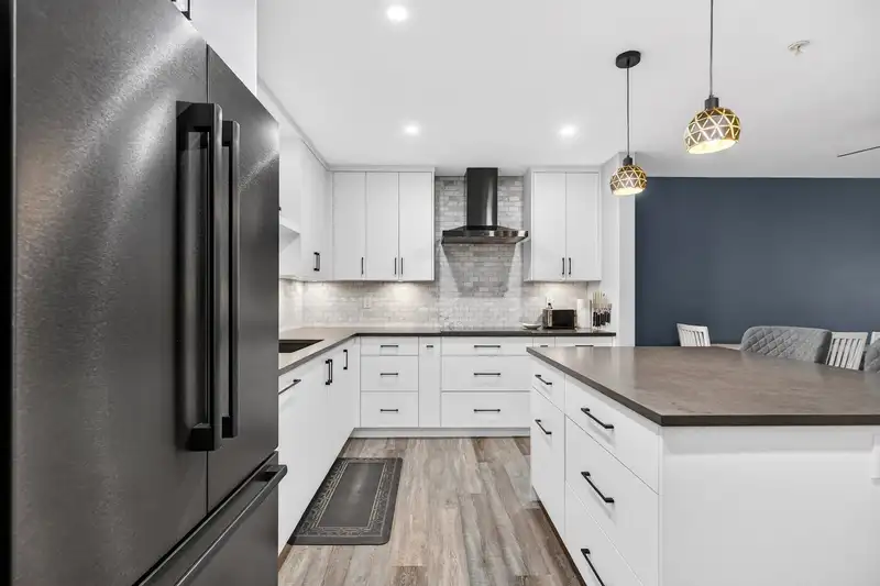 304 19236 FORD ROAD - photo 4 of 40