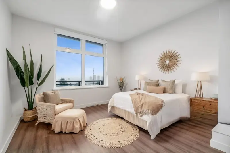 403 5535 HASTINGS STREET - photo 1 of 19