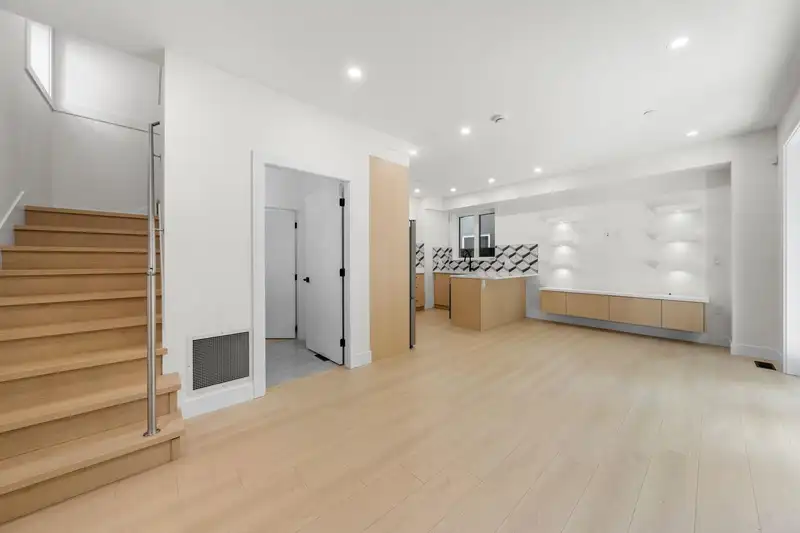 1 3425 ARCHIMEDES STREET - photo 3 of 12