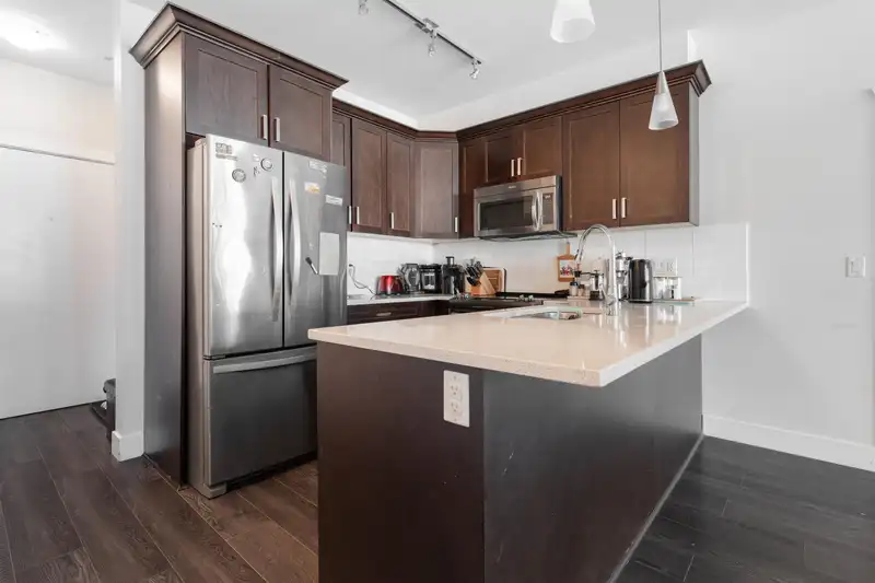 303 2288 WELCHER AVENUE - photo 4 of 18