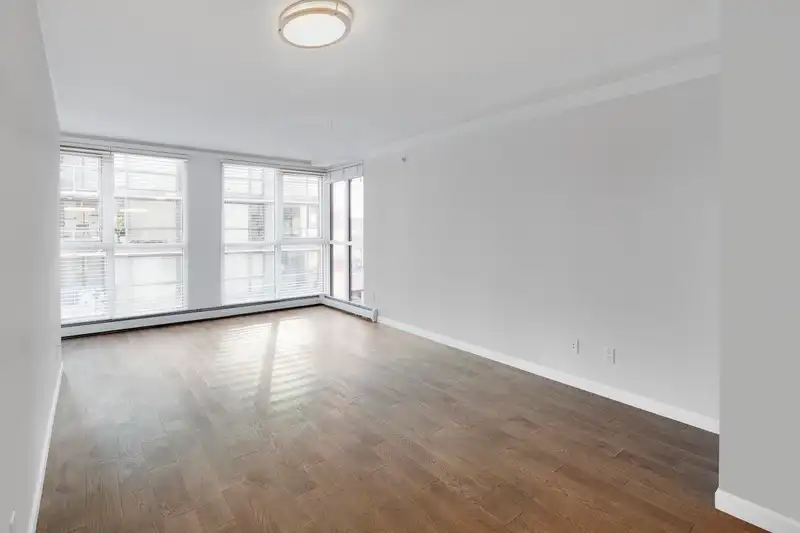 6F 199 DRAKE STREET - photo 3 of 39