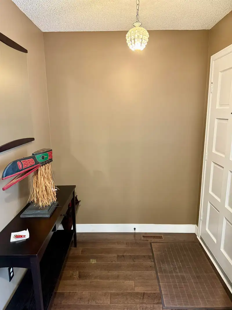 7217 BRIDLEWOOD COURT - photo 3 of 23