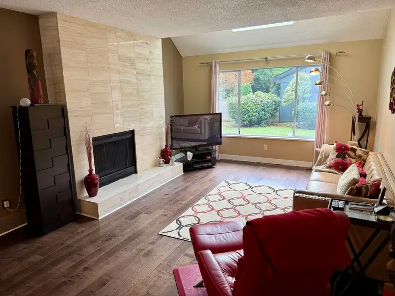 7217 BRIDLEWOOD COURT - photo 4 of 23