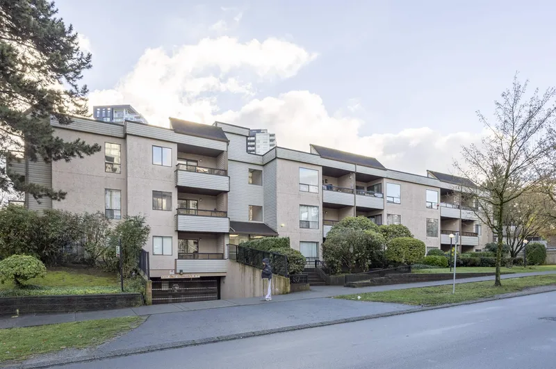 309 13344 102A AVENUE - photo 1 of 16