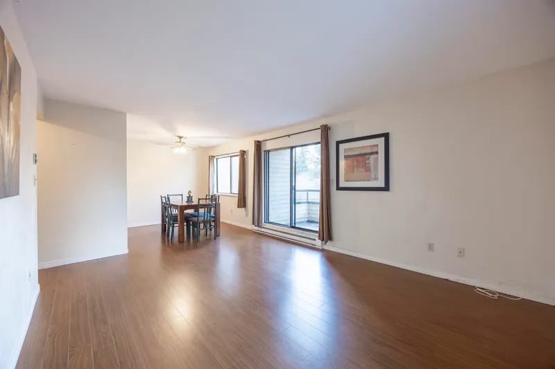 309 13344 102A AVENUE - photo 4 of 16