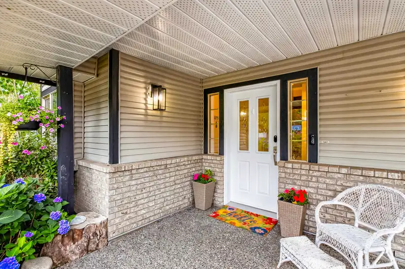 23555 108 AVENUE - photo 3 of 40