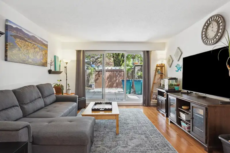 111 211 W 3RD STREET - photo 2 of 22