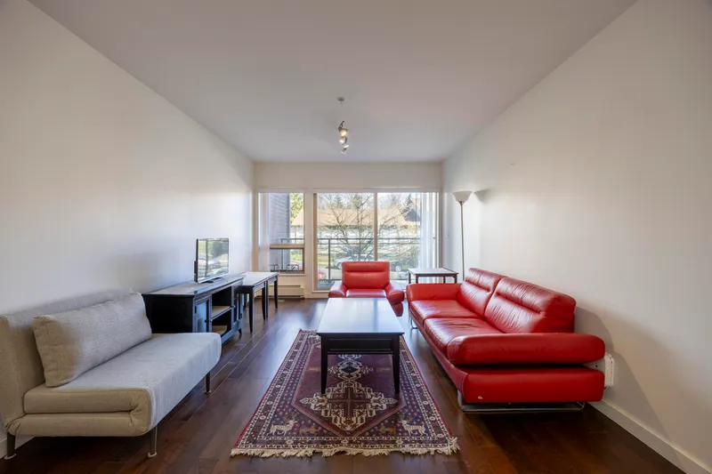 206 1033 ST. GEORGES AVENUE - photo 2 of 17