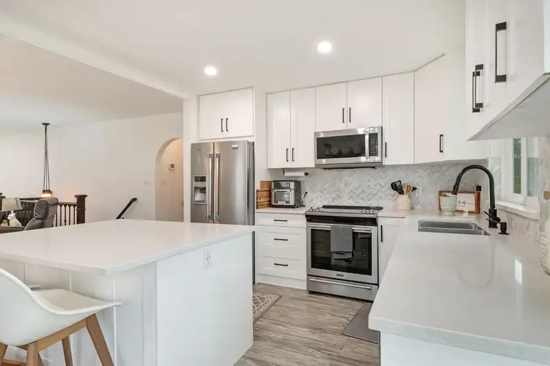 27232 26B AVENUE - photo 4 of 35