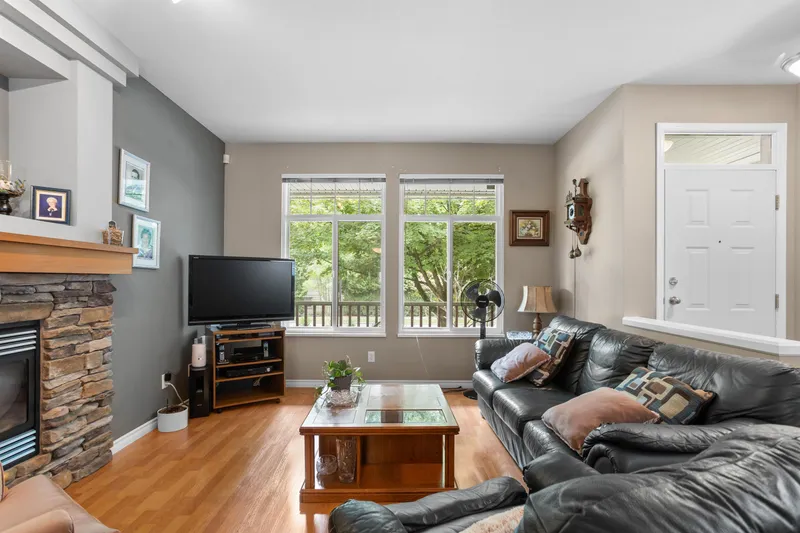 23635 DEWDNEY TRUNK ROAD - photo 2 of 25