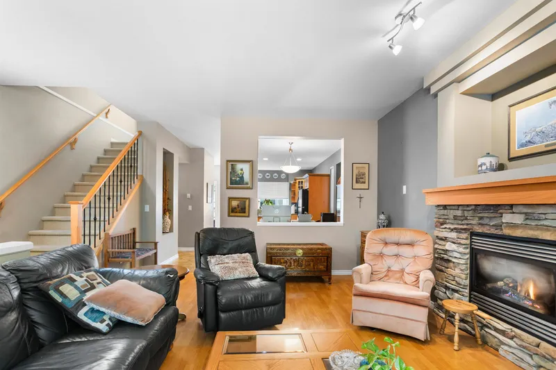 23635 DEWDNEY TRUNK ROAD - photo 4 of 25