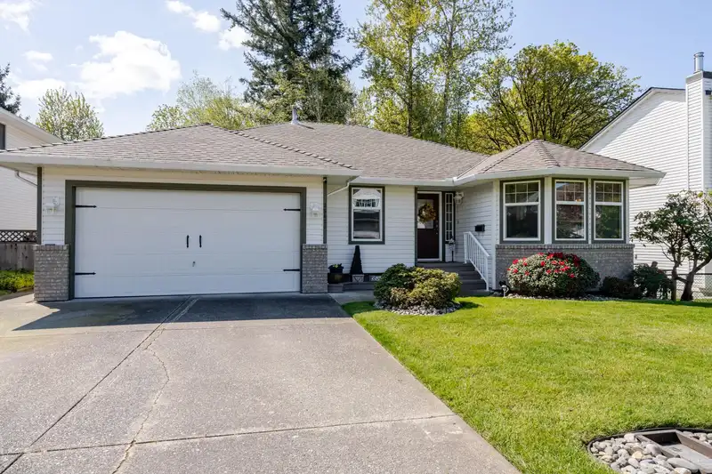 35428 SANDYHILL ROAD - photo 2 of 39