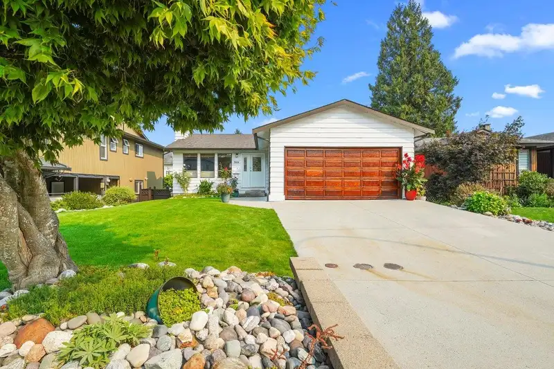 3808 ULSTER STREET - photo 1 of 32