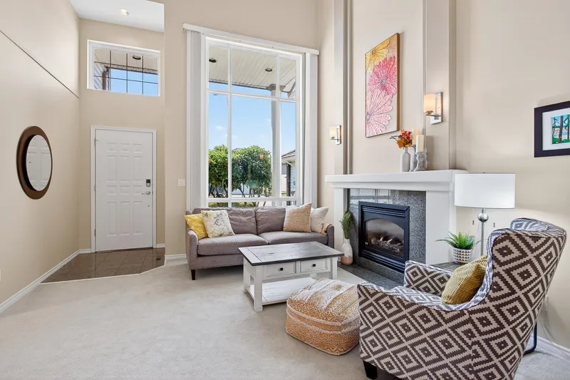 1237 AMAZON DRIVE - photo 4 of 25