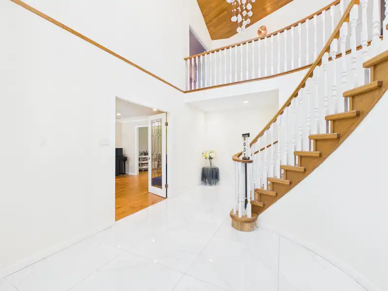 6031 LIVINGSTONE PLACE - photo 3 of 32