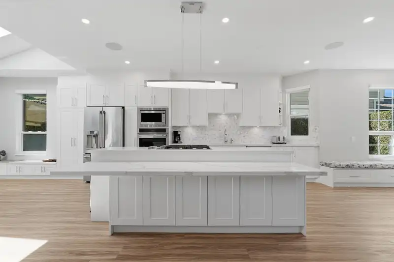 1 11100 RAILWAY AVENUE - photo 3 of 39