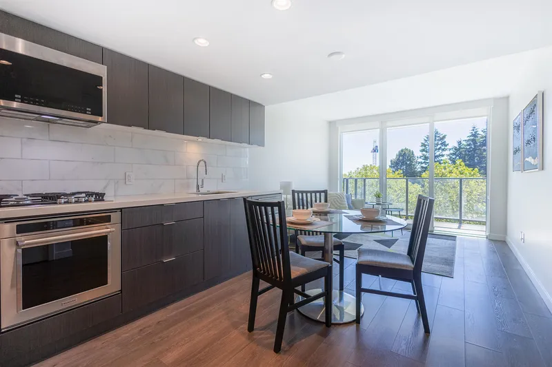 603 8238 LORD STREET - photo 3 of 16