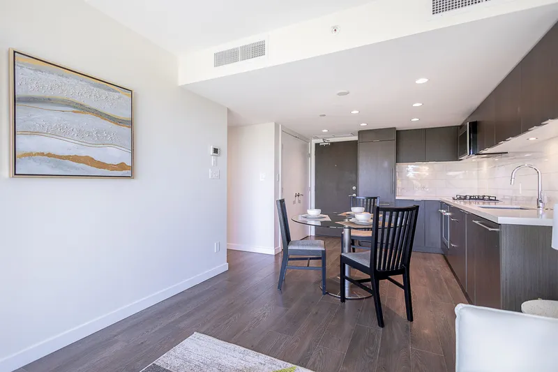 603 8238 LORD STREET - photo 4 of 16