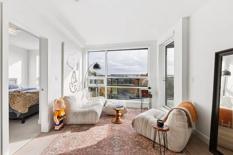 408 7638 CAMBIE STREET - photo 1 of 34