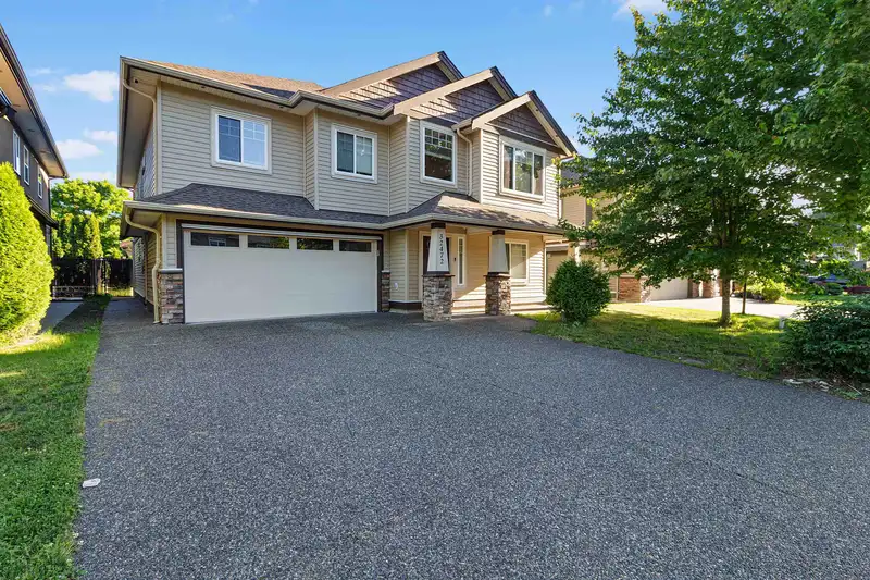32472 MITCHELL AVENUE - photo 2 of 40