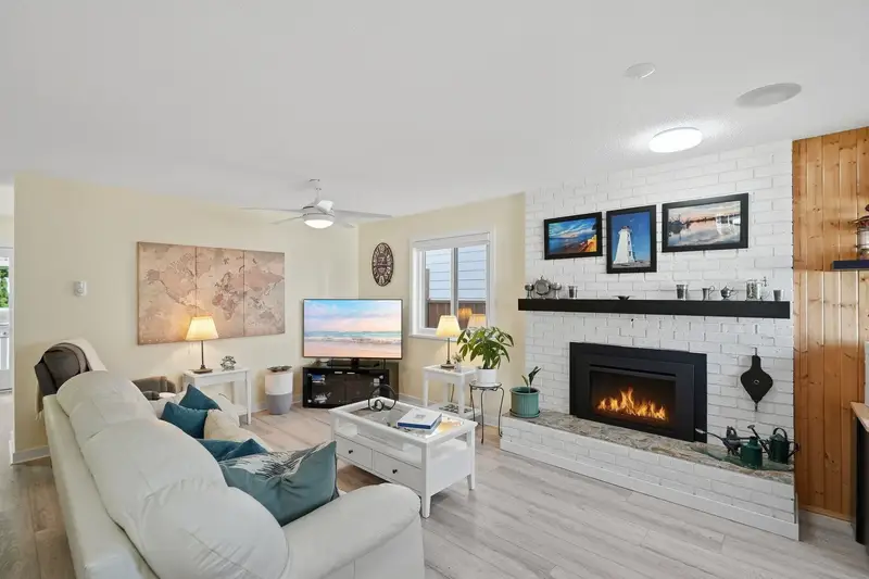 11262 GLENBROOK PLACE - photo 2 of 25