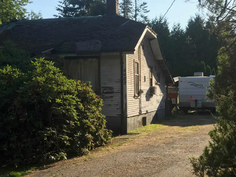 4485 200 STREET - photo 2 of 2