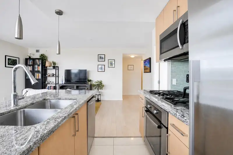 1102 89 W 2ND AVENUE - photo 4 of 28