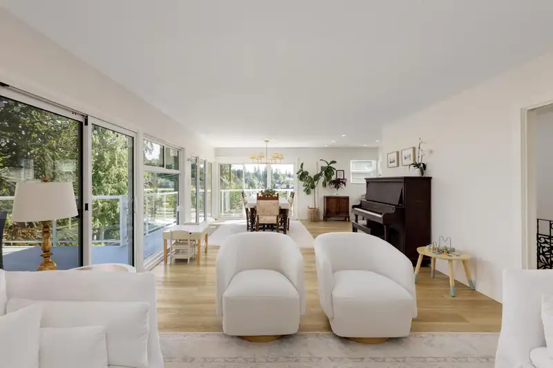 2441 PANORAMA DRIVE - photo 4 of 34