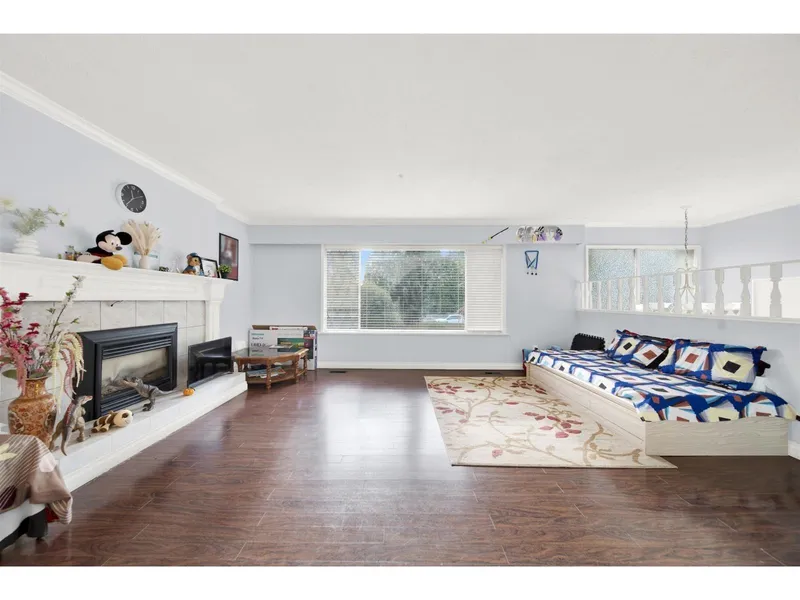 12627 58 AVENUE - photo 2 of 25