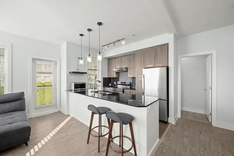 222 15956 86A AVENUE - photo 1 of 28