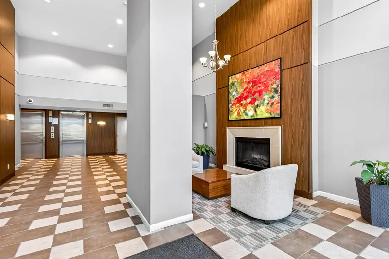 409 9262 UNIVERSITY CRESCENT - photo 3 of 25