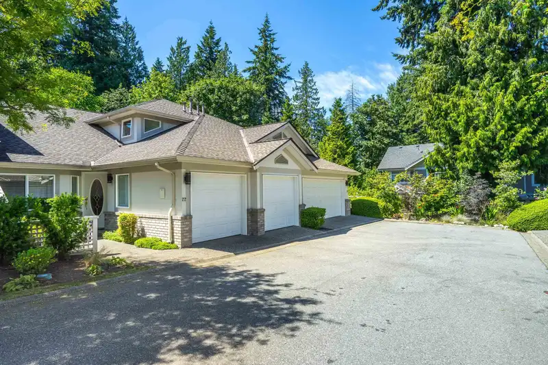 22 15099 28TH AVENUE - photo 3 of 39