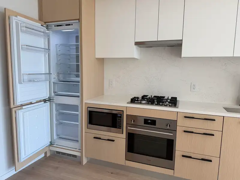 462 5189 EARLES STREET - photo 3 of 15