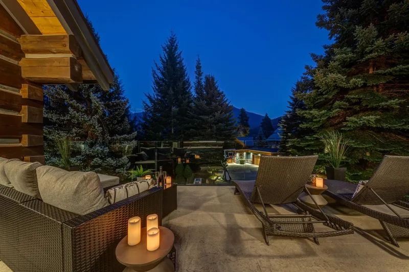 3354 PEAK DRIVE - photo 4 of 25