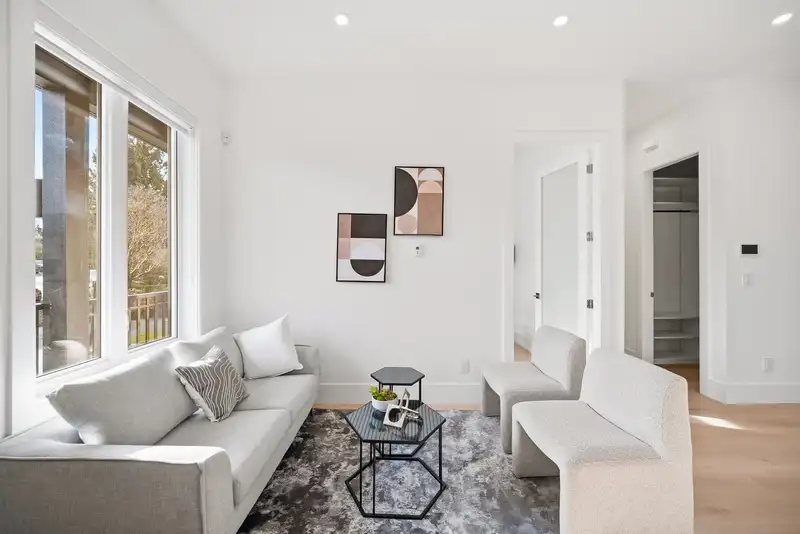 2 6139 ASHWORTH AVENUE - photo 2 of 40