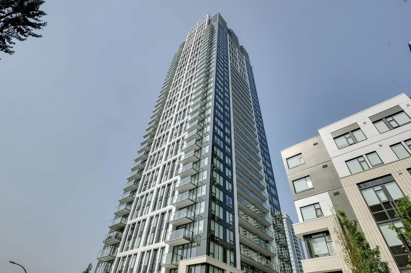 3009 6537 TELFORD AVENUE - photo 1 of 25