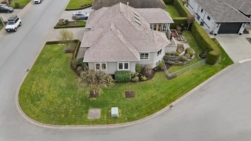 3963 COACHSTONE WAY - photo 2 of 28