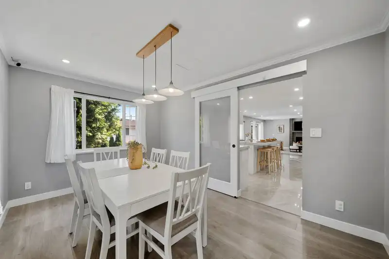 2480 GALE AVENUE - photo 4 of 39